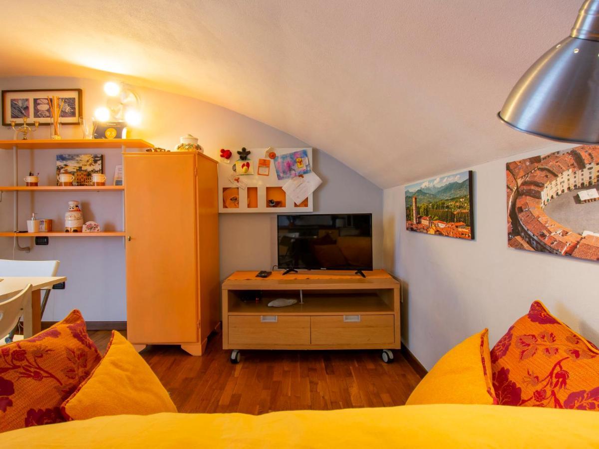 La Rondine - Luu280 By Interhome *